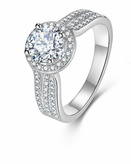 Cross-border hot-selling new S925 silver moissanite ring, electroplated platinum, hip-hop style luxury trendy hand accessories wholesale on a pure white background