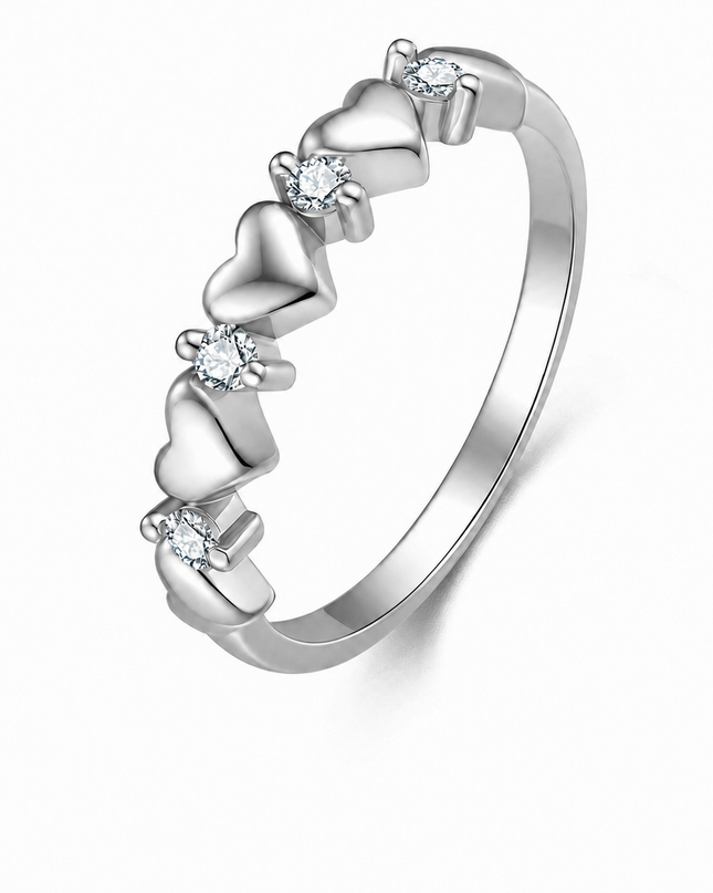 Korean INS style S925 pure silver moissanite ring, a beautiful heart ring for girlfriend as a Valentine's Day gift on a pure white background