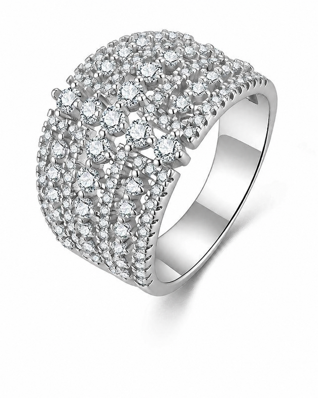 Wholesale jewelry rings S925 sterling silver moissanite ring, ring set 925 silver sterling silver design design hand ring on a pure white background