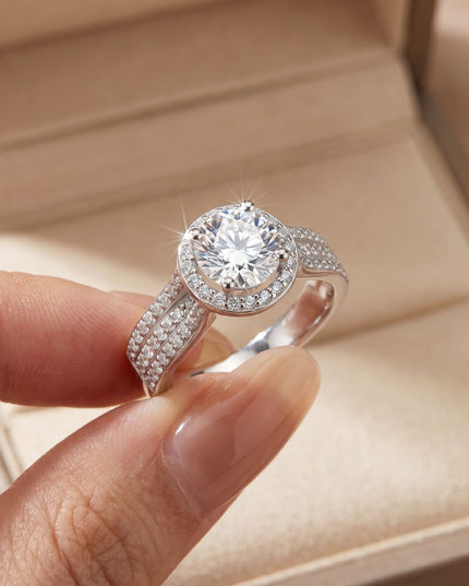 Cross-border hot-selling new S925 silver moissanite ring, electroplated platinum, hip-hop style luxury trendy hand accessories wholesale