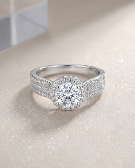 Cross-border hot-selling new S925 silver moissanite ring, electroplated platinum, hip-hop style luxury trendy hand accessories wholesale