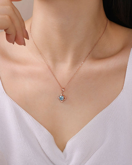 Necklace design niche S925 sterling silver moissanite necklace, pure silver stackable accessory, four-leaf clover necklace for women