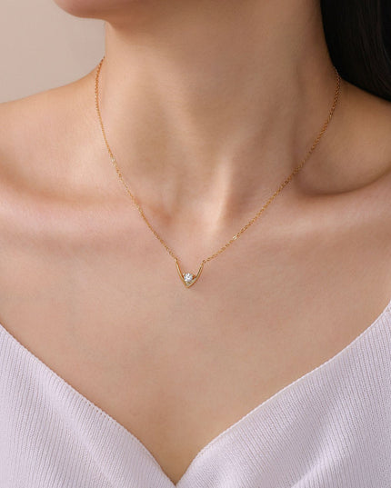 Vela Moissanite V Pendant Necklace